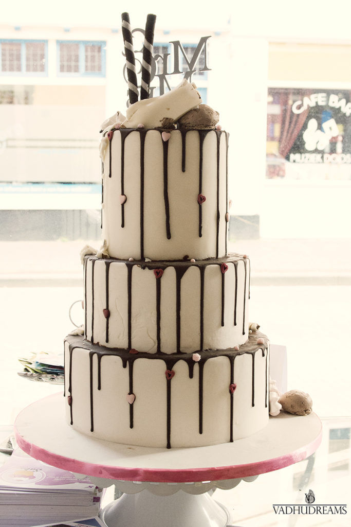 Trouwtaart met drie lagen