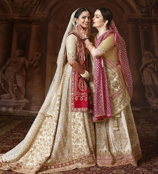 Isha Ambani golden lehenga