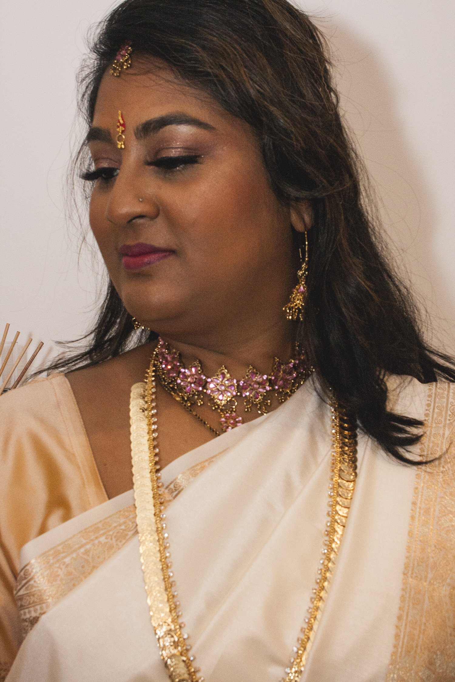 Aartie roze make-up look